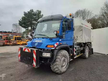 Ostatní 2004 Mercedes-Benz UNIMOG U500 (2)