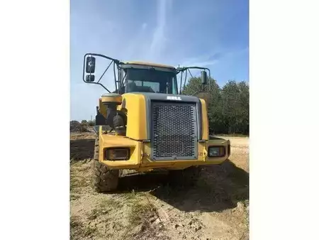 Leddumper / dumpere 2008 Bell B25D 6X6 (6)