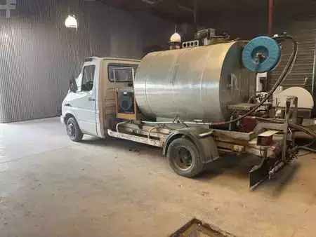 Sonstige 1999 Mercedes-Benz 410 A EMULSION + TREMI GRAVILLON (2)