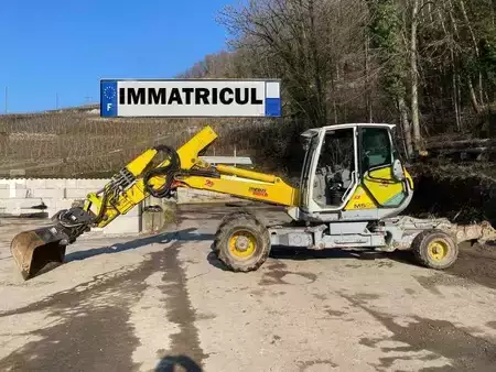 Ostatní 2016 MENZI MUCK M525 (1)