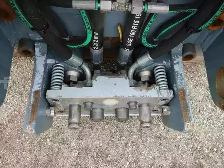 Altri 2020 EPIROC CC2300S + 3 MACHOIRES (13)