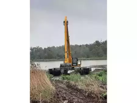 Bæltegraver 2008 JCB JS220LC (6)