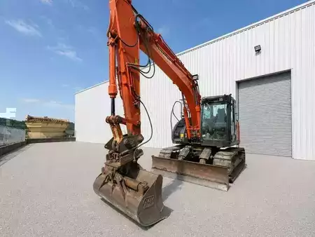 Escavadora de rastos 2010 Hitachi ZX135 US-3 (12)