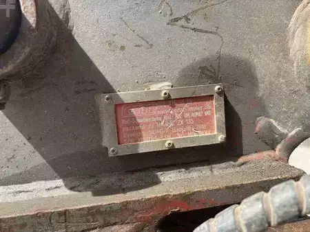 Escavadora de rastos 2010 Hitachi ZX135 US-3 (32)