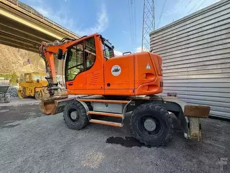 Mobil grävmaskin 2014 Liebherr A918 COMPACT (17)