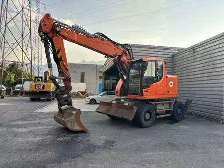 Mobil grävmaskin 2014 Liebherr A918 COMPACT (3)