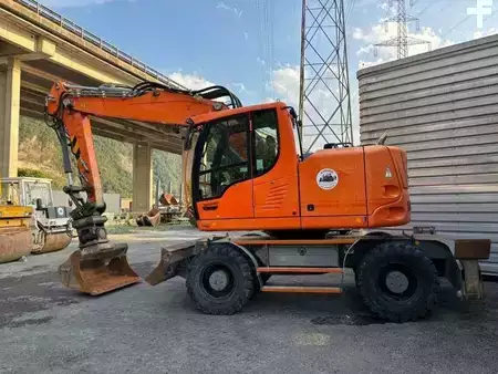 Mobil grävmaskin 2014 Liebherr A918 COMPACT (5)