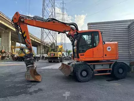 Mobil grävmaskin 2014 Liebherr A918 COMPACT (7)