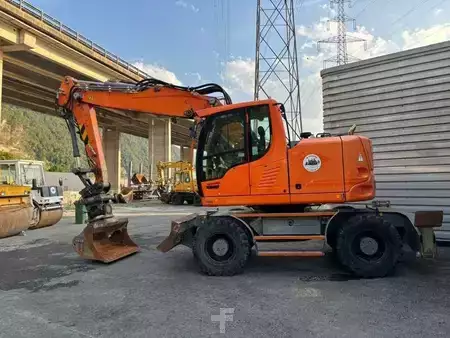 Mobil grävmaskin 2014 Liebherr A918 COMPACT (8)