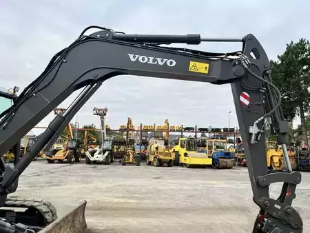 Hydraulic Excavators 2023 Volvo ECR88D (10)