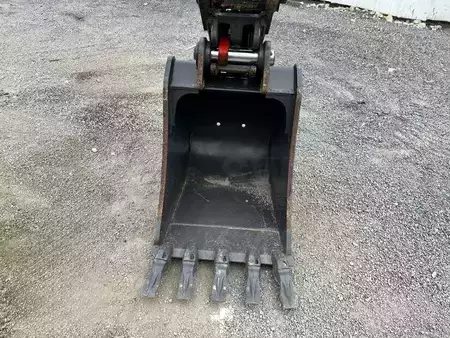 Escavatori cingolati 2023 Volvo ECR88D (19)