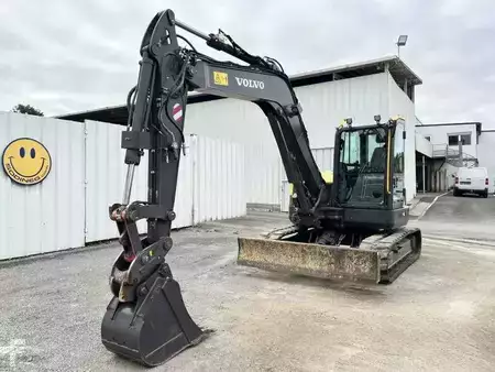 Hydraulic Excavators 2023 Volvo ECR88D (2)