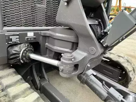Escavatori cingolati 2023 Volvo ECR88D (23)