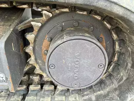 Escavatori cingolati 2023 Volvo ECR88D (31)