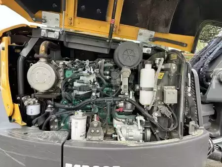 Escavatori cingolati 2023 Volvo ECR88D (35)