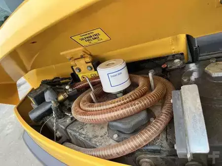 Escavatori cingolati 2023 Volvo ECR88D (47)
