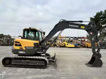 Hydraulic Excavators 2023 Volvo ECR88D (6)