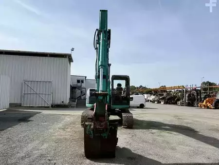 Koparki gąsienicowe 2001 Kobelco SK135SR (10)