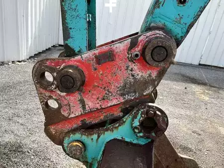 Koparki gąsienicowe 2001 Kobelco SK135SR (17)