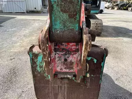 Koparki gąsienicowe 2001 Kobelco SK135SR (18)