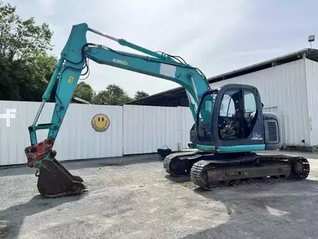 Koparki gąsienicowe 2001 Kobelco SK135SR (2)