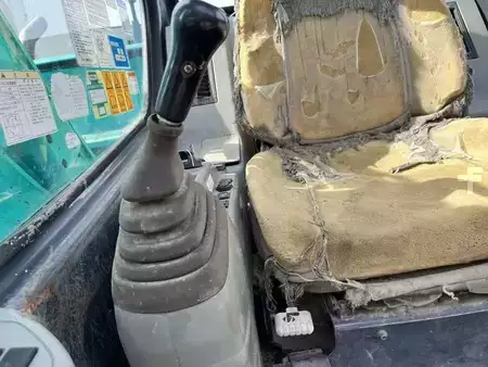 Koparki gąsienicowe 2001 Kobelco SK135SR (42)
