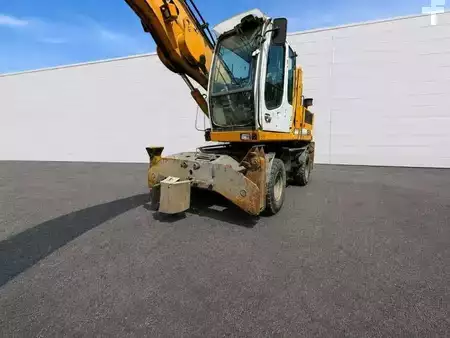 Manipulador de materiais 2007 Liebherr A924C (4)