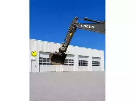 Koparki gąsienicowe 2021 Volvo EC220EL (4)