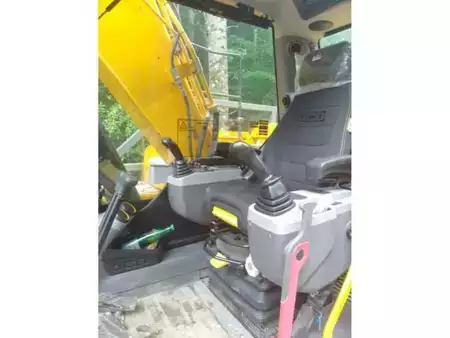 Bæltegraver 2023 JCB 150XL SV (13)