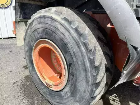 Kolové nakladače 2008 Hitachi ZW220 (18)