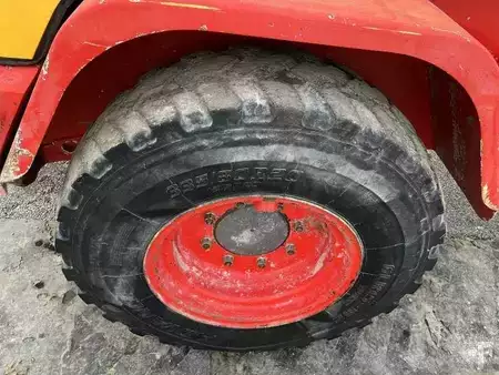 Outro 2010 Volvo L30B-Z/X (18)