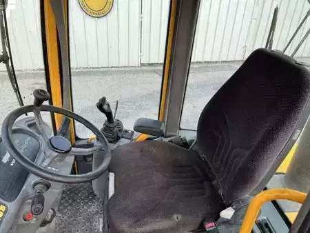 Outro 2010 Volvo L30B-Z/X (34)