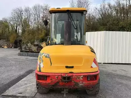 Outro 2010 Volvo L30B-Z/X (9)