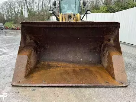 Kolové nakladače 2012 Caterpillar 950K (10)