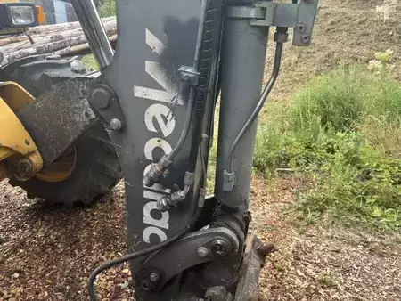 Kerekes kotrógép 2001 Mecalac 10MSX (31)