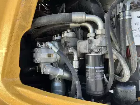 Excavadoras de cadenas 2015 Liebherr R926 COMPACT LC (32)