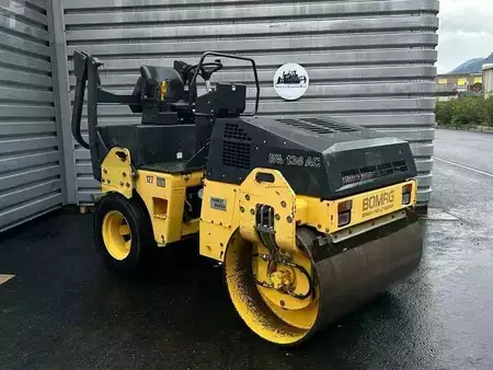 Walce kołkowane 2010 BOMAG BW138AC (1)