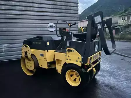 Walce kołkowane 2010 BOMAG BW138AC (19)