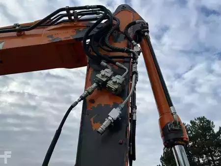 Escavadora de rodas 2012 Volvo EW140D (14)