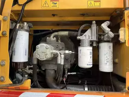 Escavadora de rodas 2012 Volvo EW140D (31)