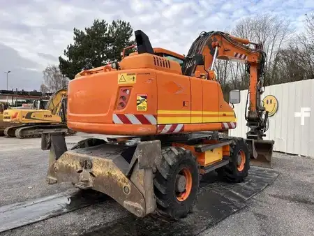 Escavadora de rodas 2012 Volvo EW140D (6)