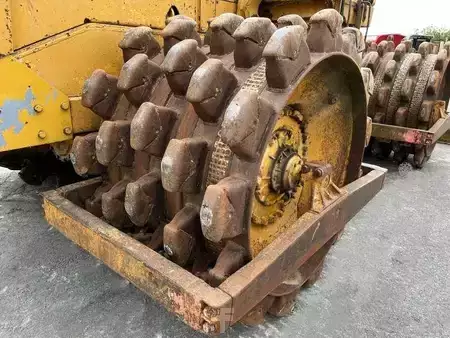 Andet 1978 Caterpillar 825 + porte engins (17)