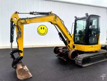 Outro 2013 Caterpillar 305.5E (1)