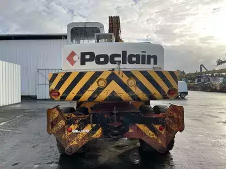 Mobilní bagry 1982 Poclain P60 (10)