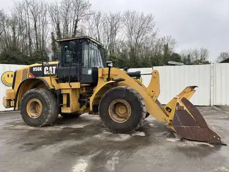 Ładowarki kołowe 2013 Caterpillar 950K (1)