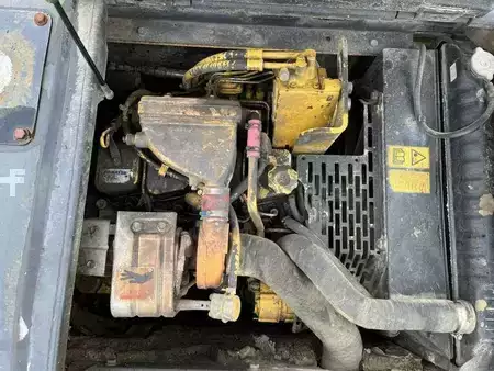 Korečková rýpadla 2000 Komatsu PC180LC-6K (34)