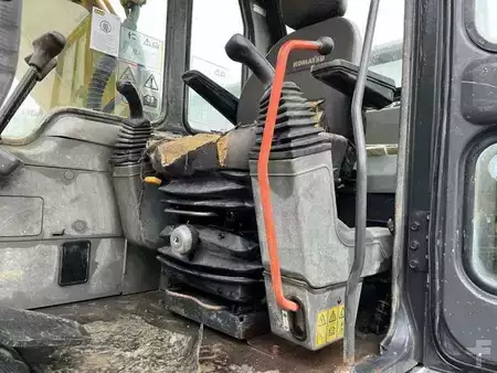 Korečková rýpadla 2000 Komatsu PC180LC-6K (39)