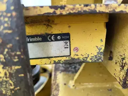 Grondschuivers 2004 Caterpillar D6N LGP (17)