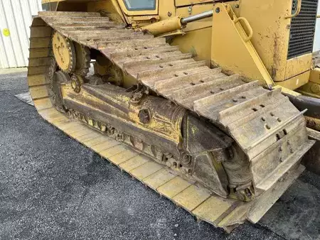 Grondschuivers 2004 Caterpillar D6N LGP (18)