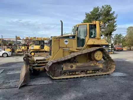 Grondschuivers 2004 Caterpillar D6N LGP (3)